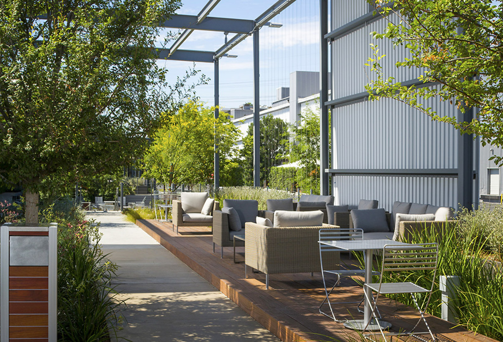 The Burbank Studios: Fairway Building — image 2